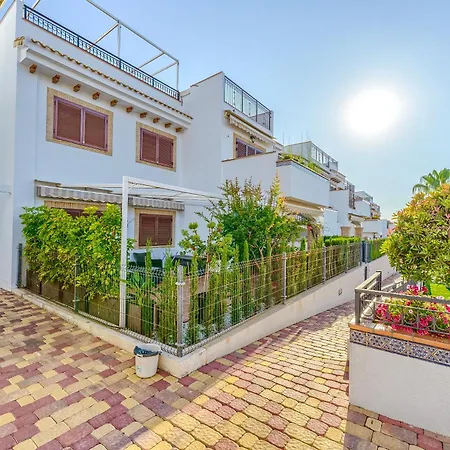Apartment Sunny In La Mata, Azul 2